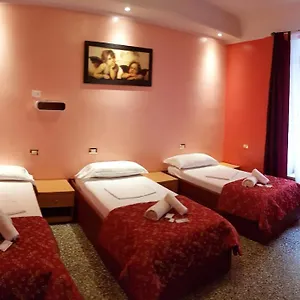 Hostel Legend R.g., Rome