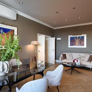 Tornabuoni Collection Residenza D'epoca Aparthotel Florence