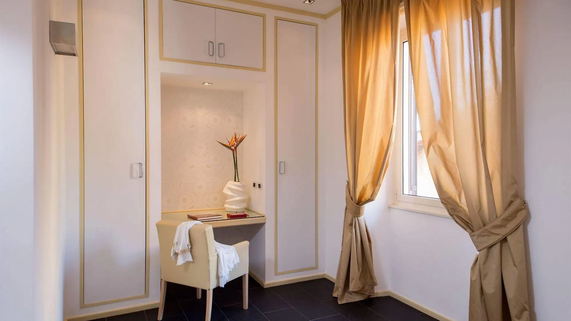 Roma Dreaming Aparthotel Guest house