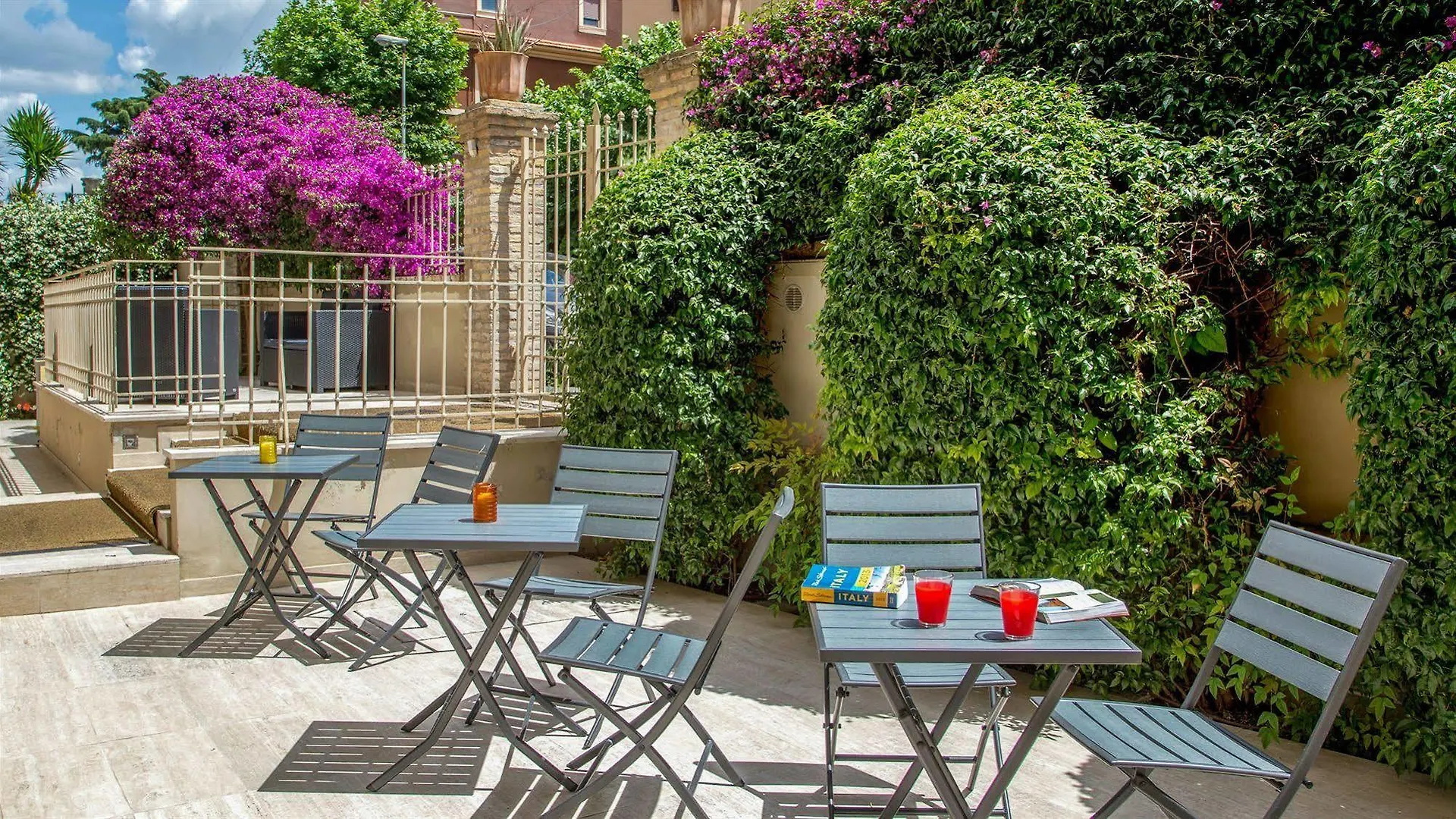 Roma Dreaming Aparthotel Guest house